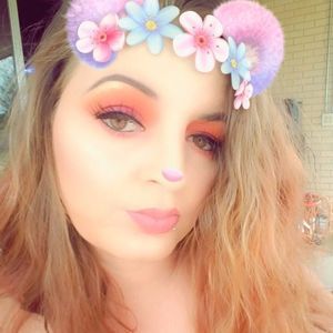 Meet your Posher, April